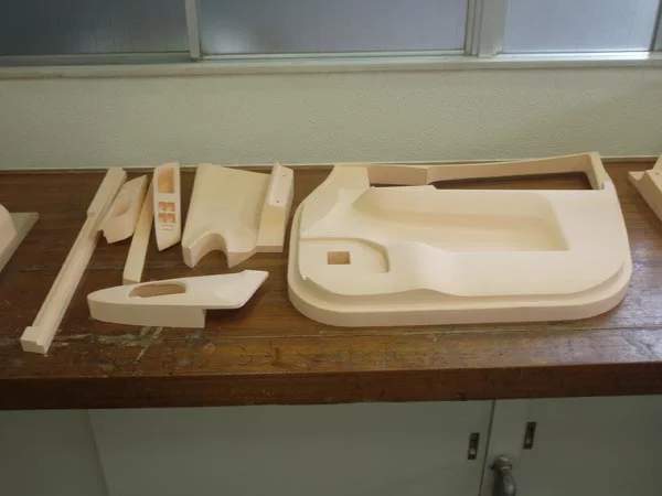 Model molds: Data design, machining, and hand machining